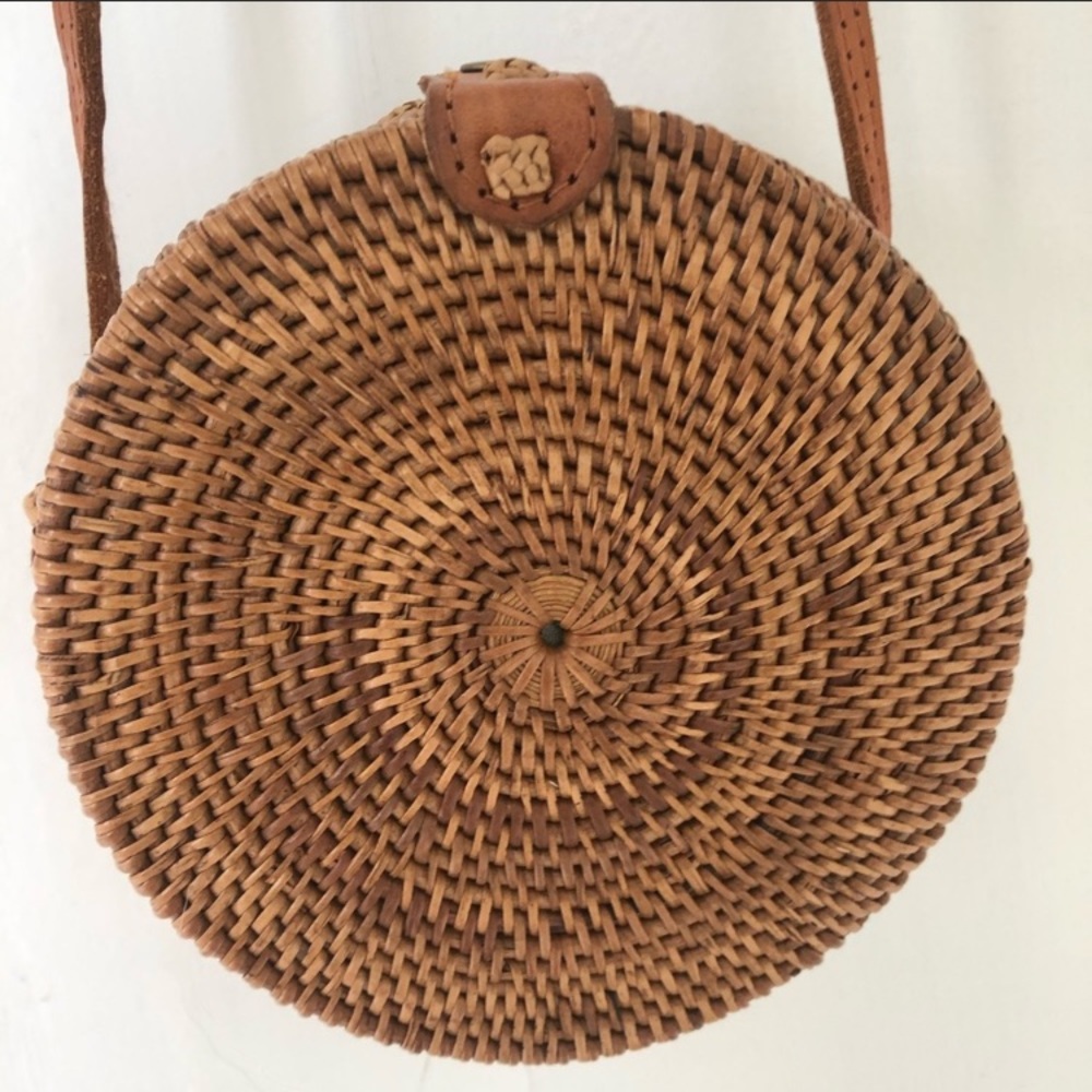 Round Rattan Shoulder Bag